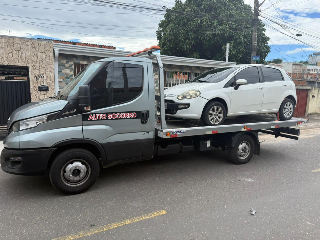 Transporte seguro de veículo clássico com guincho em Campinas