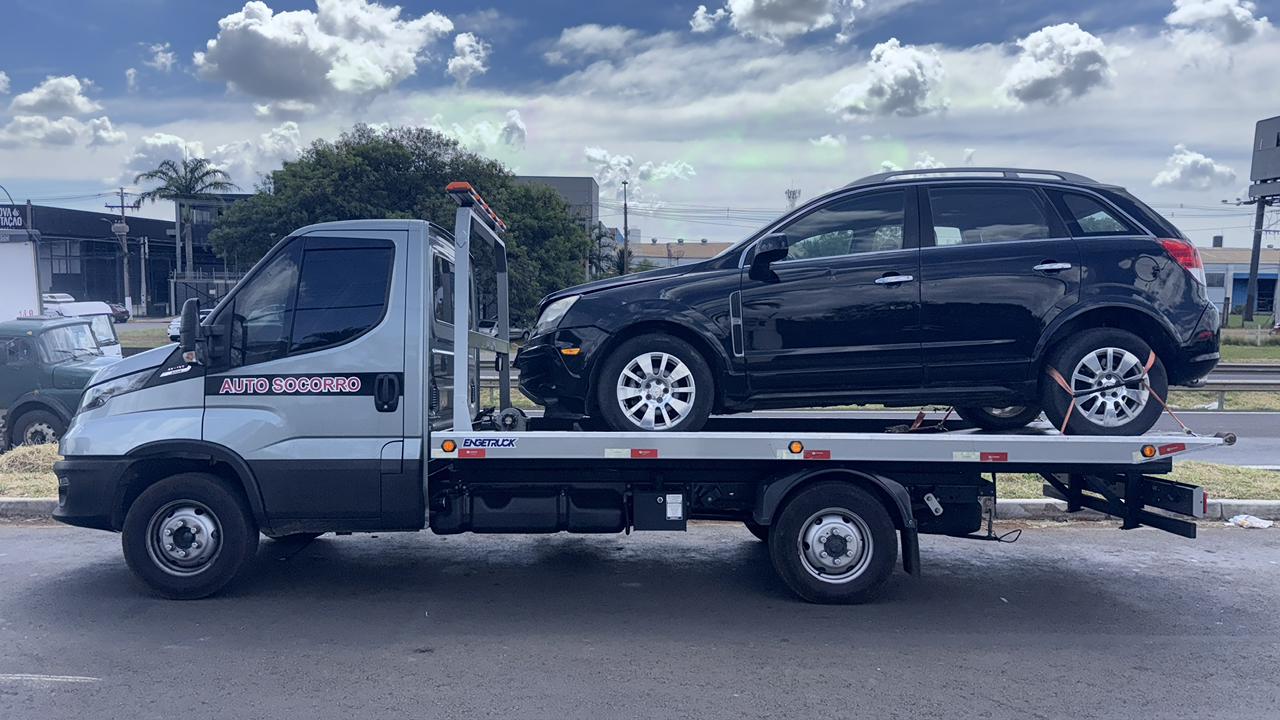 Reboque de SUV em avenida de Campinas pela Ligô Guinchos